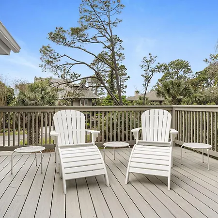 Classic 2Nd Row Beach Home - Pet Friendly - 2 Brown Pelican Rd